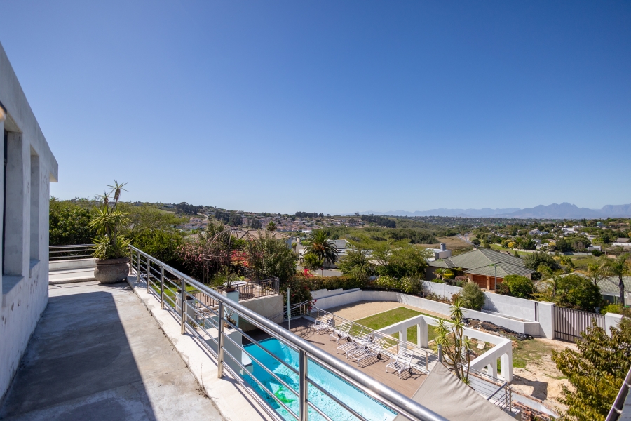7 Bedroom Property for Sale in Welgedacht Western Cape